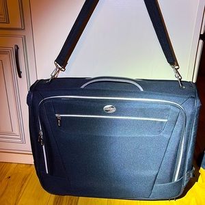 American Tourister 40 inch Garment Bag Black